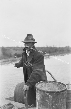 ON THE GRAND CANAL : THE CAPTAIN